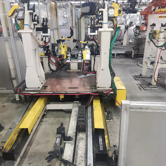 1725415340193857.jpg 吉利寶騰馬來西亞